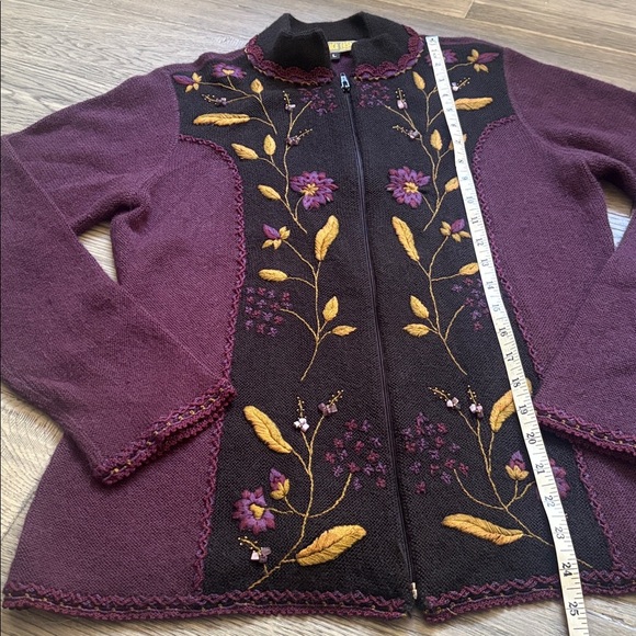 Alpaca Fashion |Made in Peru Purple Floral Embroidered Zip Up Sweater Size Large - Picture 8 of 13